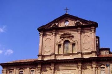 Visione frontale della Parrocchiale di Maria Vergine Assunta
