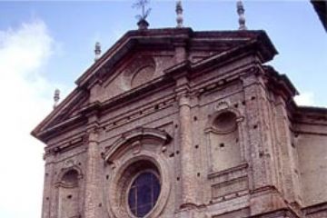 visione frontale della Chiesa Parrocchiale di Santa Caterina