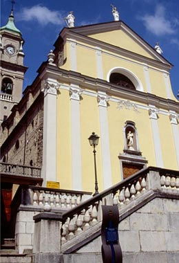 Visione frontale della Chiesa di S, Antonio da Padova