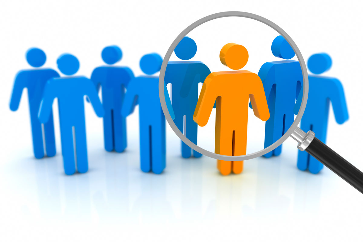 Gruppo di persone di colore blu, con una persona di colore arancione dentro lente di ingrandimento